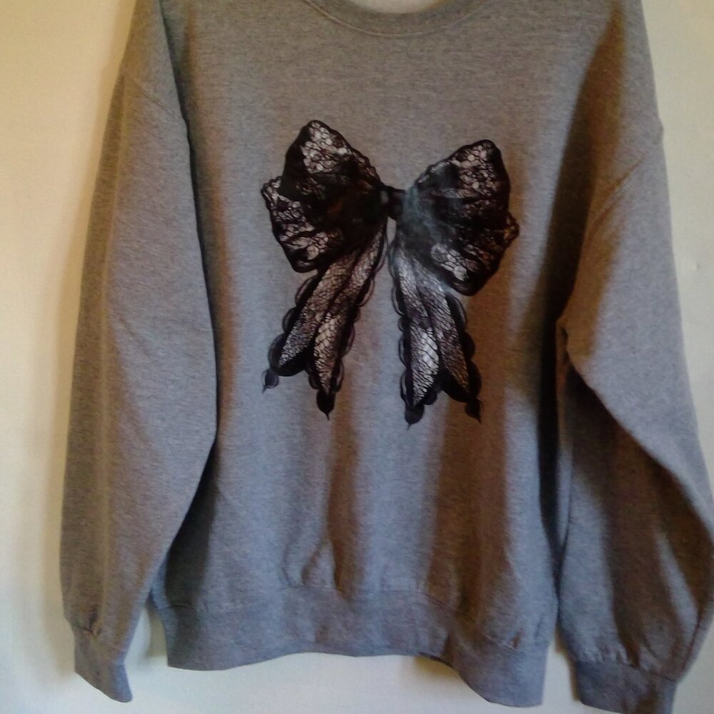 Womens Gray Crewneck Sweatshirt Black Lace Bow Size Large - Picture 2 of 4